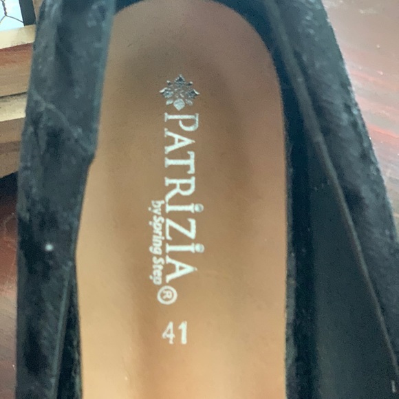 Super cute crushed velvet 👠 - Picture 2 of 4